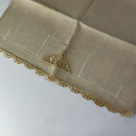 Vintage Tea Towel Embroidered Lace Scrollwork 22x14 Large Table Doily Linens - Picture 7 of 8